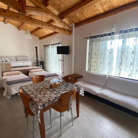 Happy Nest Hébergement de vacances *